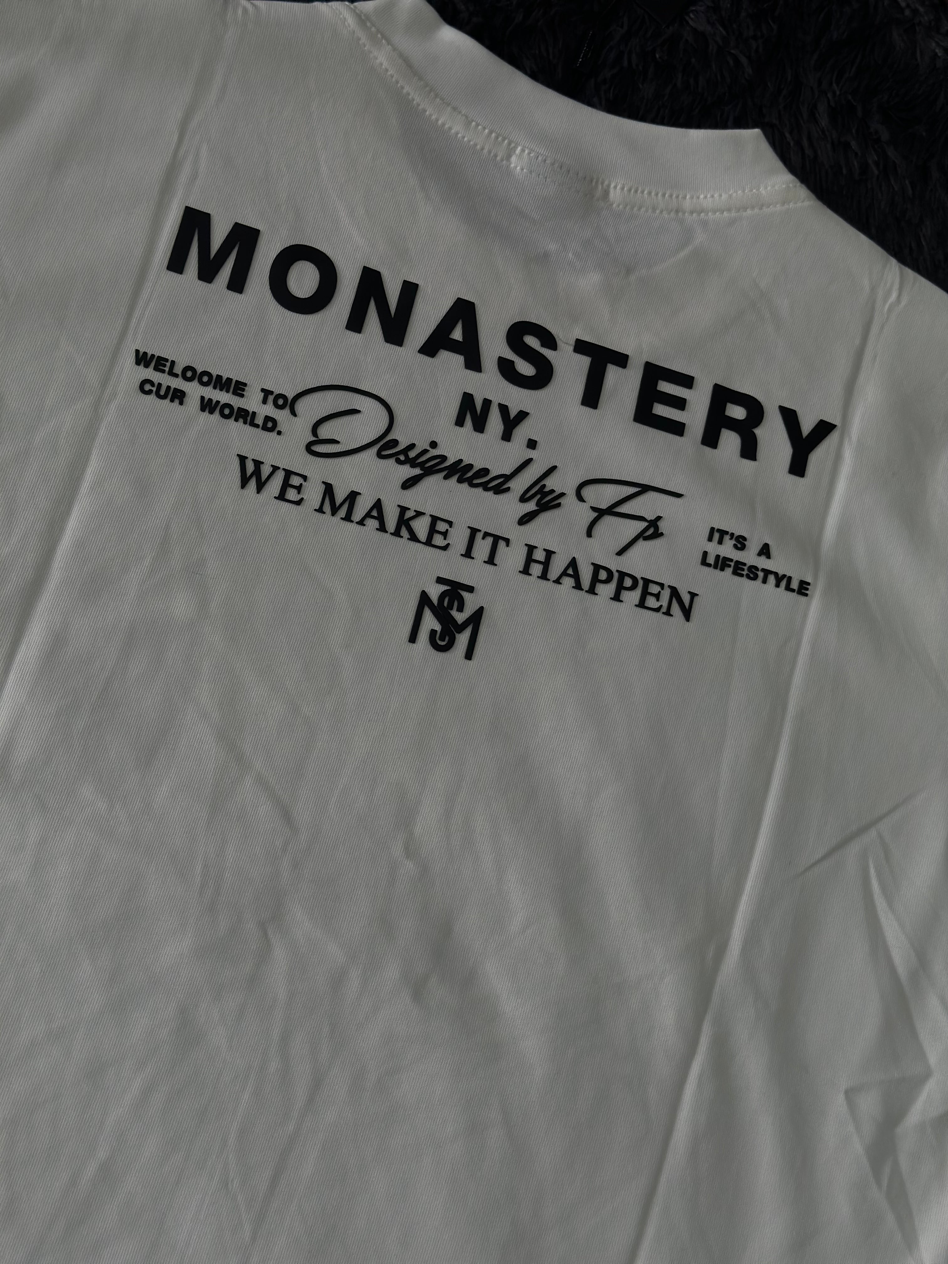 Playera Oversize Monastery